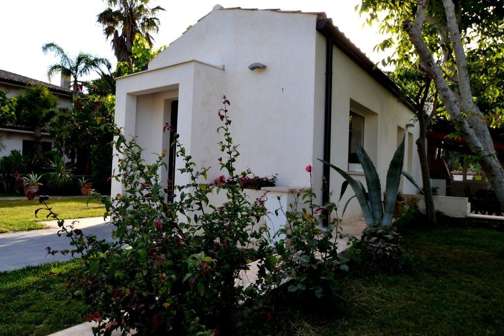 Casa Degli Avi Don Neli, Immersa Nella Natura Modica Bilik gambar