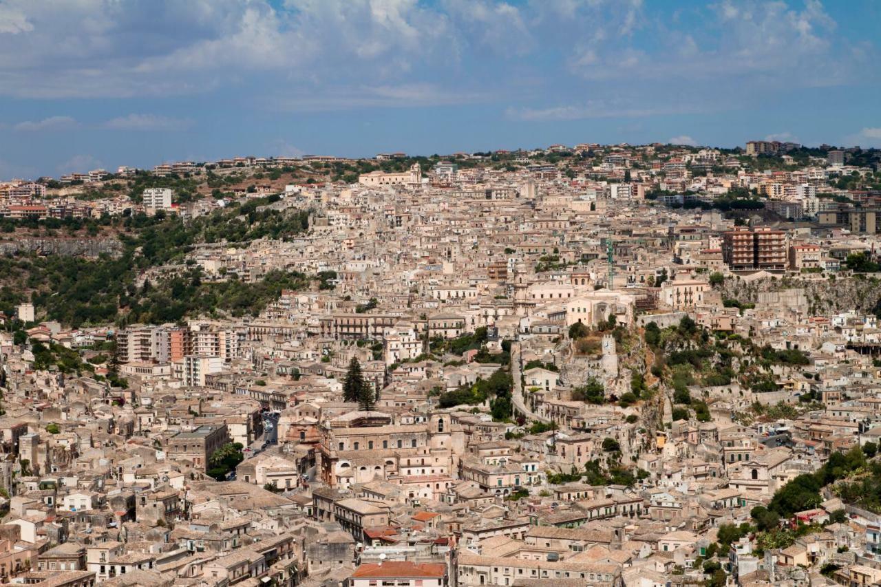 Casa Degli Avi Don Neli, Immersa Nella Natura Modica Luaran gambar