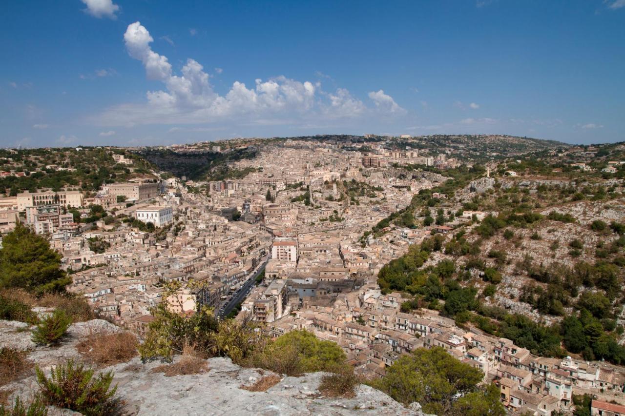 Casa Degli Avi Don Neli, Immersa Nella Natura Modica Luaran gambar