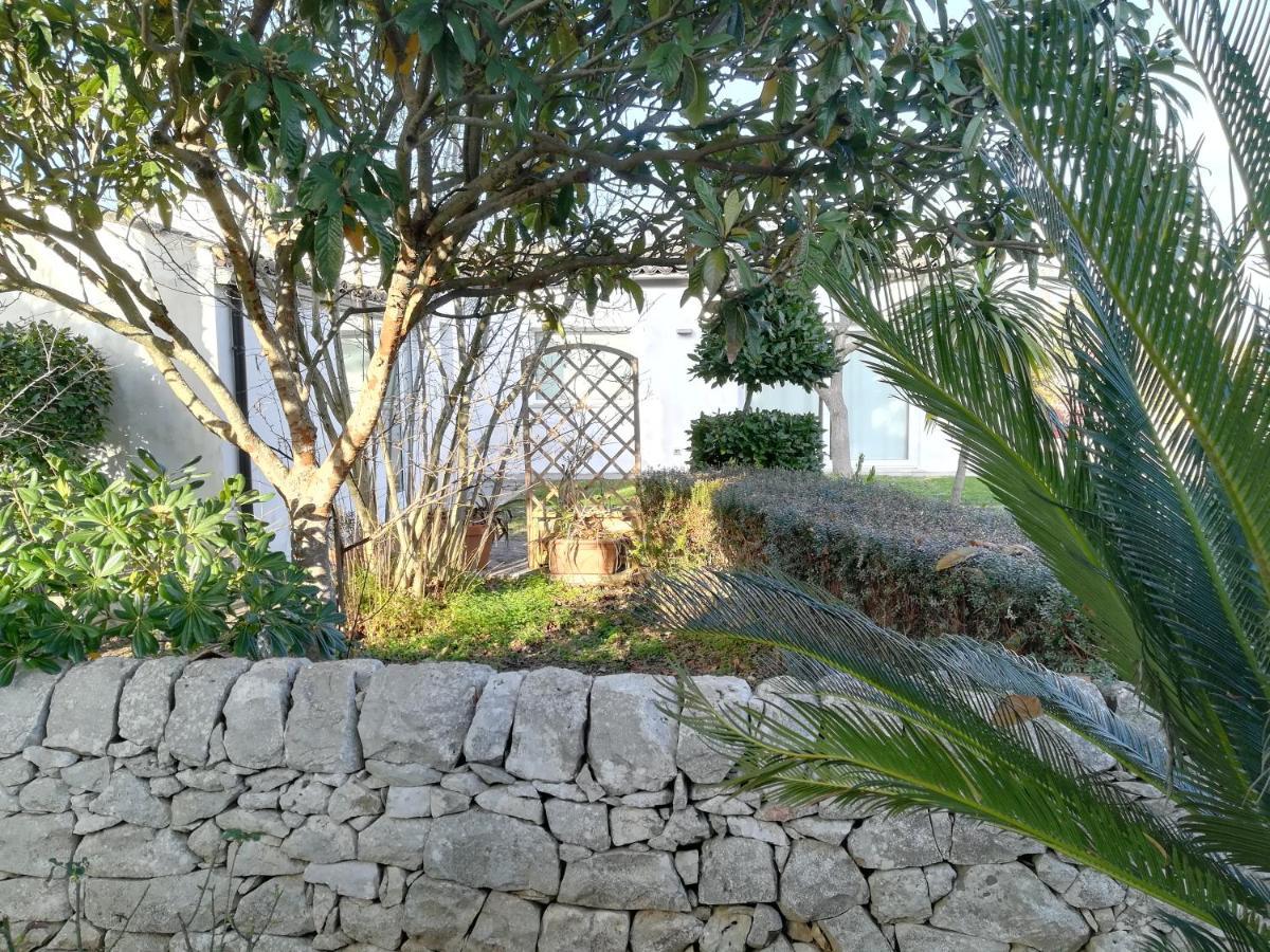 Casa Degli Avi Don Neli, Immersa Nella Natura Modica Luaran gambar