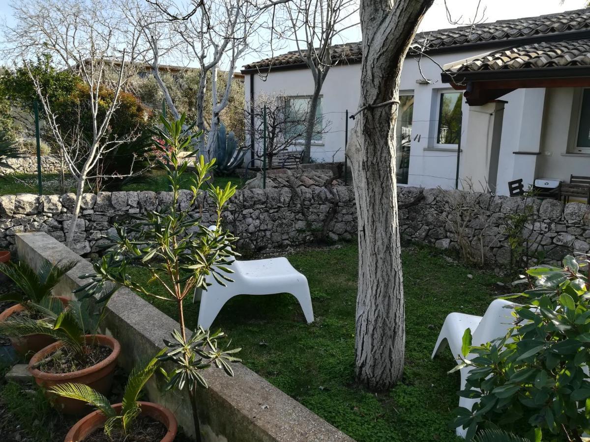 Casa Degli Avi Don Neli, Immersa Nella Natura Modica Luaran gambar